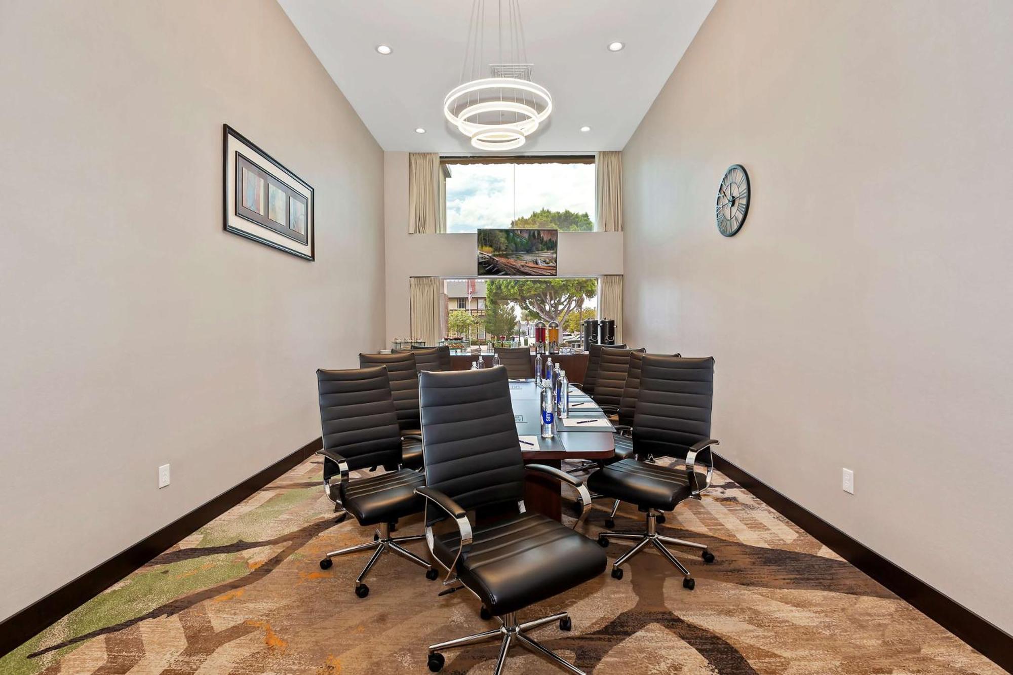 Doubletree By Hilton Hotel 4*